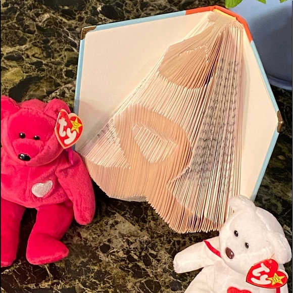 🎁New 𝑯𝒂𝒏𝒅𝒎𝒂𝒅𝒆 Survivor Ribbon, Book Art OOAK GIFT - Picture 5 of 7